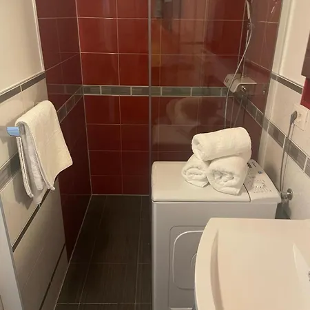 Gana Apartman *